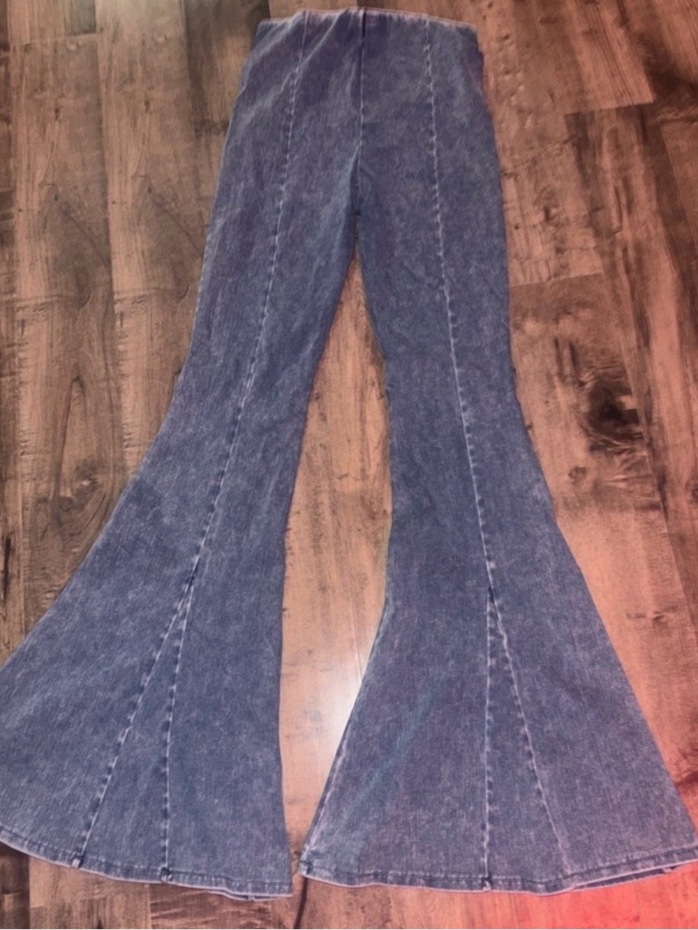 Good American Power Stretch Pull-On Flare Jeans Acid Wash Sz M - Picture 2 of 7